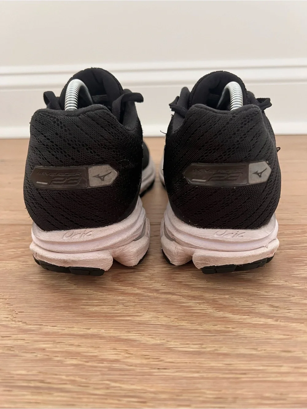 Mizuno Wave Rider 23 Women's Running Shoes Size 9.5 Black